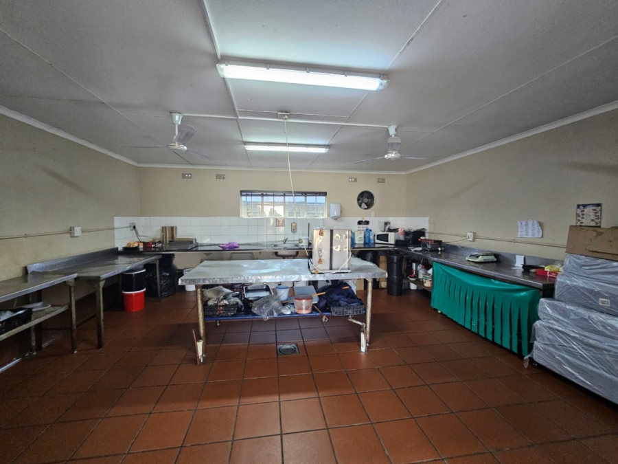 Commercial Property for Sale in Oos Einde North West